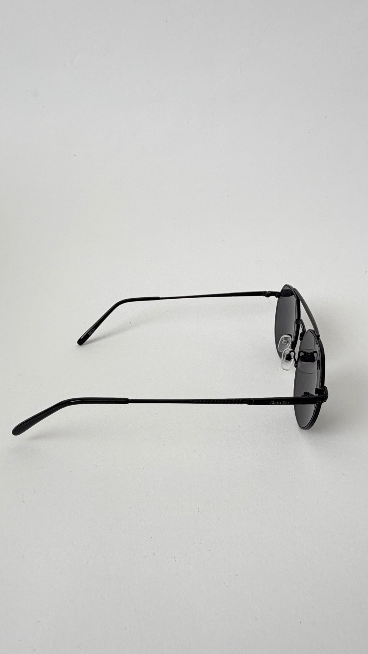 Óculos de sol - pretinho basic